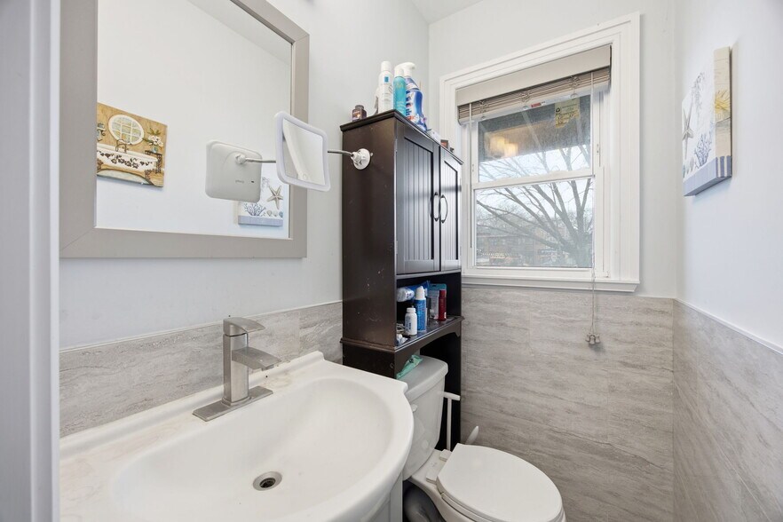 More Photos Of 96 Coale Ave, Staten Island Multifamily For Sale