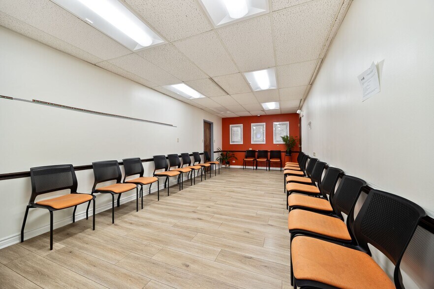 More Photos Of 7000 W 111th St, Worth Medical For Sale