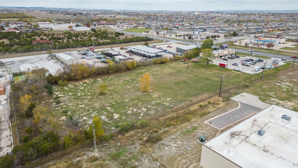 More Photos Of 3804 W Stan Schlueter Loop, Killeen Freestanding For Sale