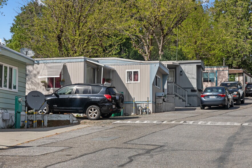 More Photos Of 639 Whiting St St, Grass Valley Manufactured Housing Mobile Home Park For Sale