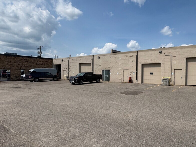 More Photos Of 1209 W County Road E W, Saint Paul Industrial For Lease