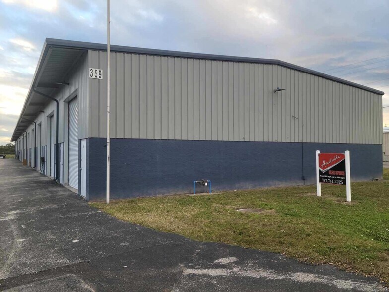 More Photos Of 359 E Douglas Rd, Oldsmar Warehouse For Lease