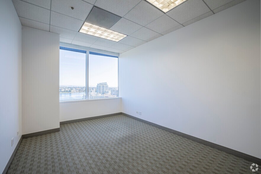 More Photos Of 1999 Harrison St, Oakland Coworking Space