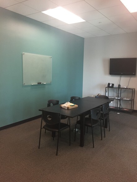 More Photos Of 25360 Magic Mountain Pkwy, Santa Clarita Unknown For Lease