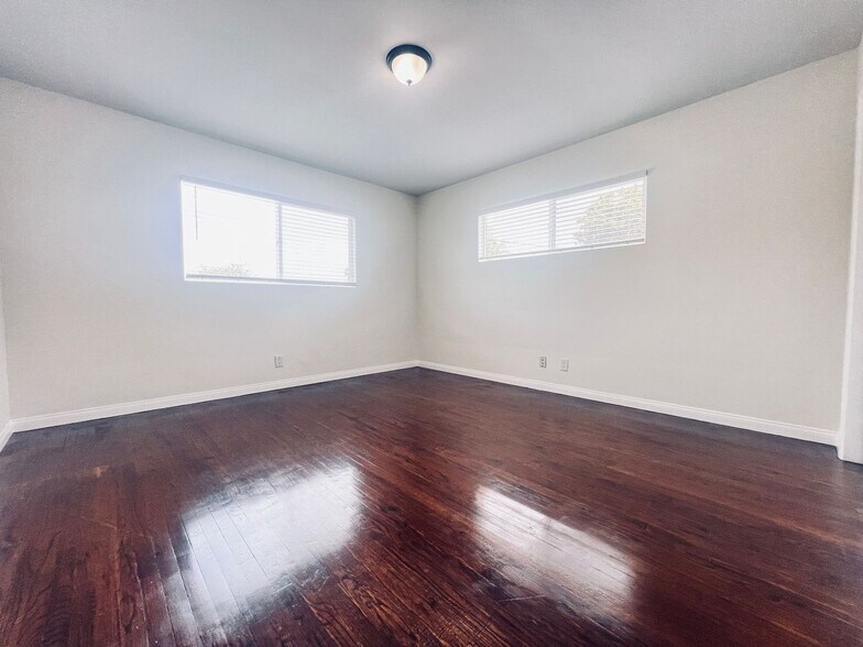 More Photos Of 422 S Date St, Escondido Apartments For Sale