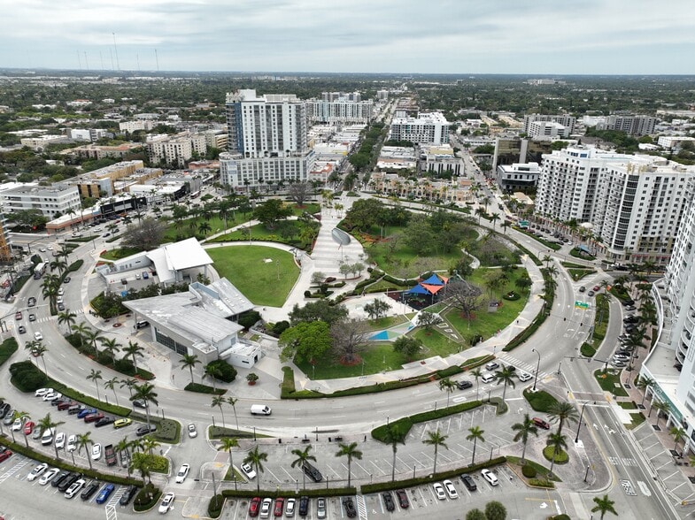 More Photos Of 418 S Federal Hwy, Hollywood Hotel For Sale