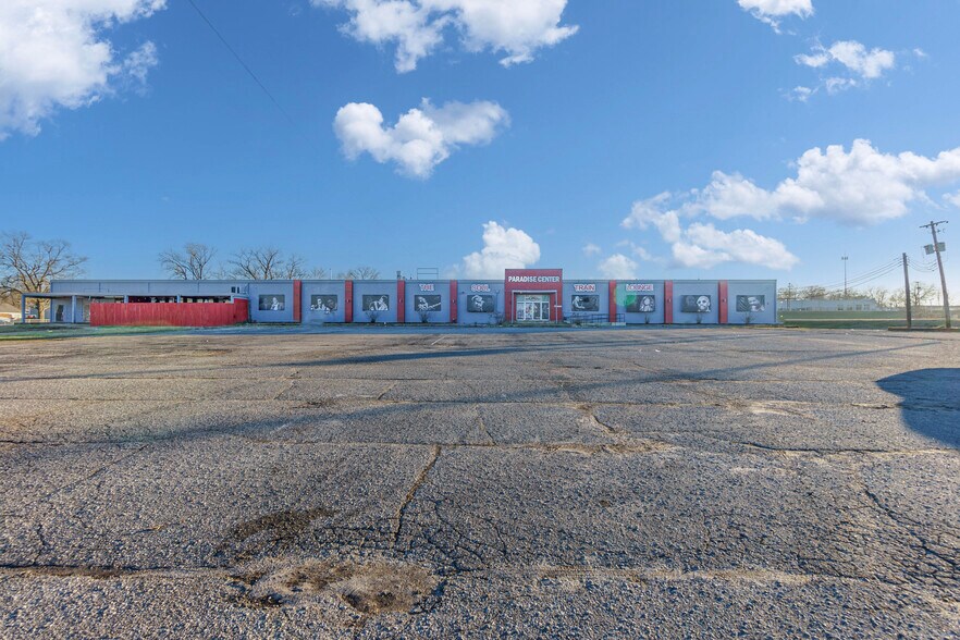 More Photos Of 645 E Georgia Ave, Memphis Bar For Sale