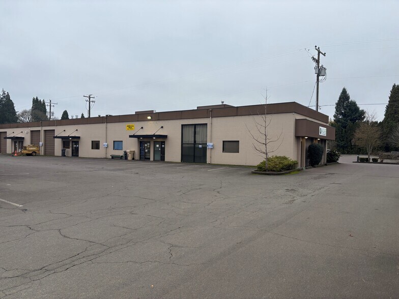 More Photos Of 33815-33919 SE Eastgate Cir, Corvallis Office For Lease