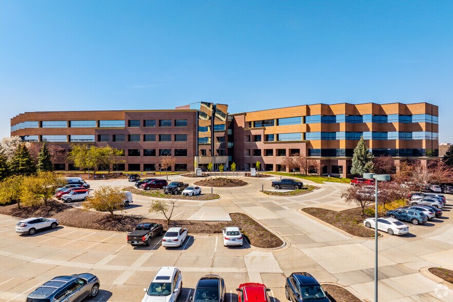 More Photos Of 14301 FNB Pky, Omaha Coworking Space