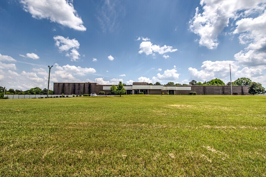 More Photos Of 1664 Sharon Rd, Washington Warehouse For Sale