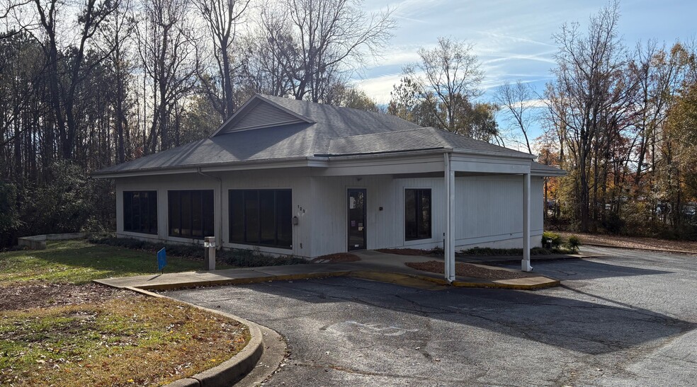 Primary Photo Of 123 Dillon Dr, Spartanburg Medical For Lease