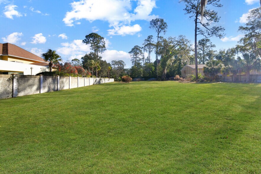 More Photos Of 5953 Roosevelt Blvd, Jacksonville Storefront Retail Office For Sale