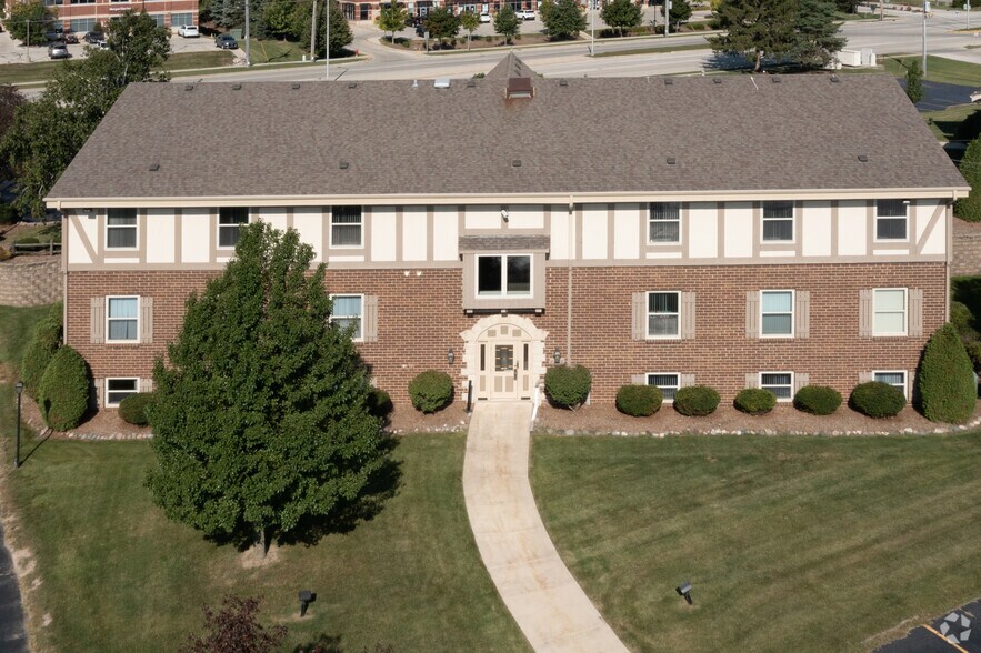 More Photos Of 11516 N Port Washington Rd, Mequon Office For Lease