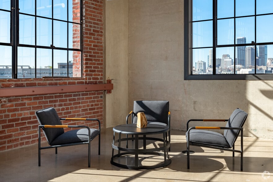 More Photos Of 1019 E 4th Pl, Los Angeles Loft Creative Space For Lease