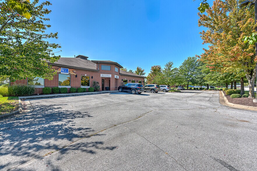 More Photos Of 1479 Executive Pl, Springdale Medical For Sale