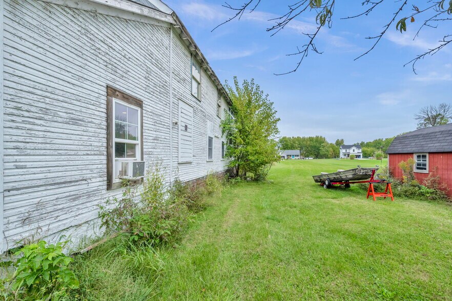 More Photos Of 100 Factory St, LaGrange Flex For Sale