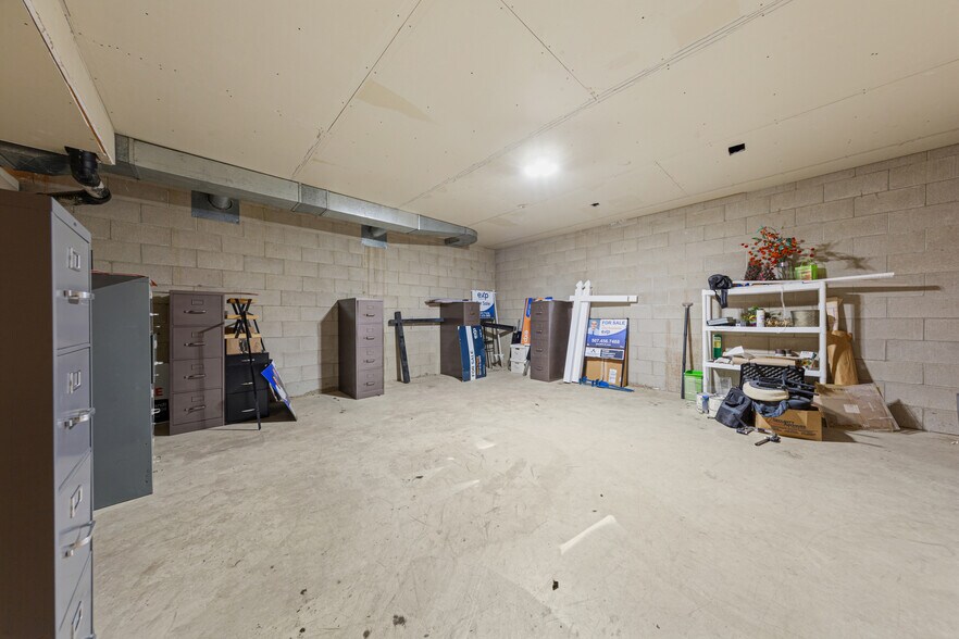 More Photos Of 152 E Pearl St, Owatonna Office For Sale
