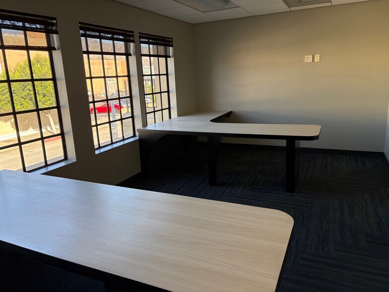 More Photos Of 1210-1214 E Green St, Pasadena Office For Lease