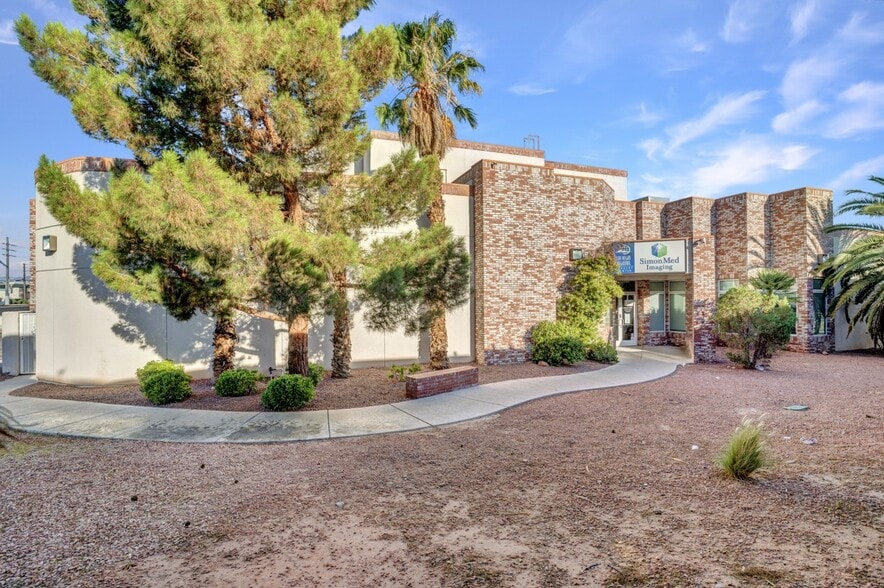 More Photos Of 3560 E Flamingo Rd, Las Vegas Medical For Sale