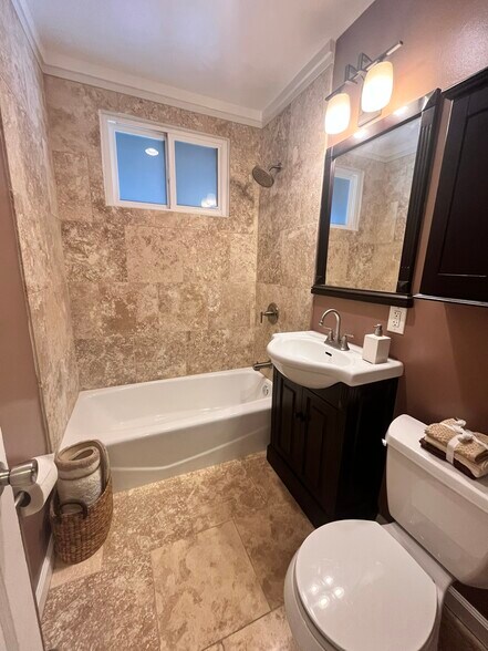 More Photos Of 2297 Glendale Blvd, Los Angeles Multifamily For Sale