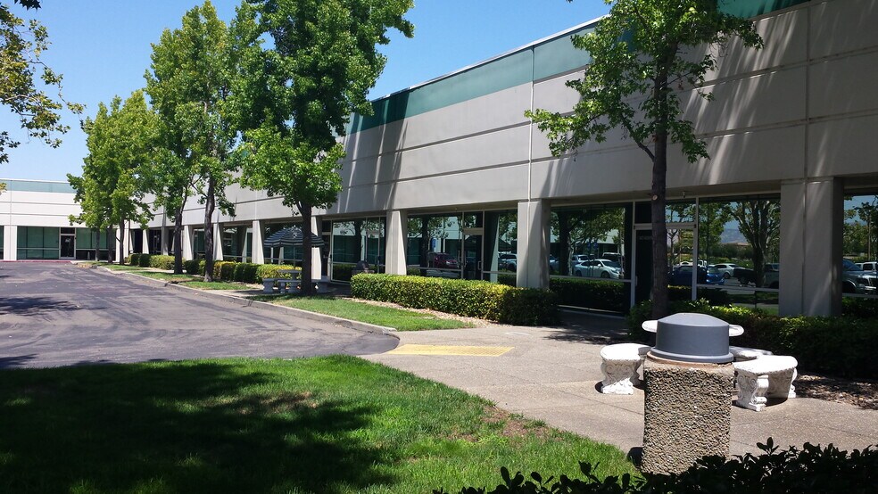 More Photos Of 3333 Vaca Valley Pky, Vacaville Research And Development For Lease