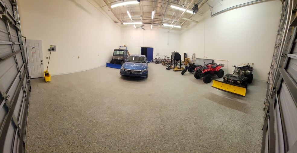 More Photos Of 1301 Cliff Rd E, Burnsville Showroom For Sale