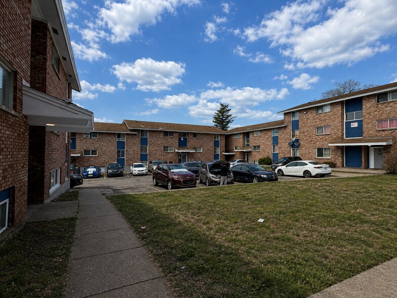 More Photos Of 1312 Butternut St, Syracuse Apartments For Sale