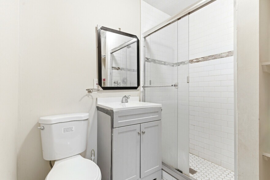 More Photos Of 237 Astor St, Newark Apartments For Sale