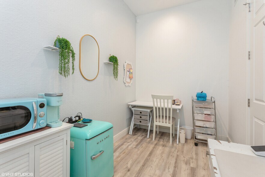 More Photos Of 221 Greenwich Cir, Jupiter Medical For Sale