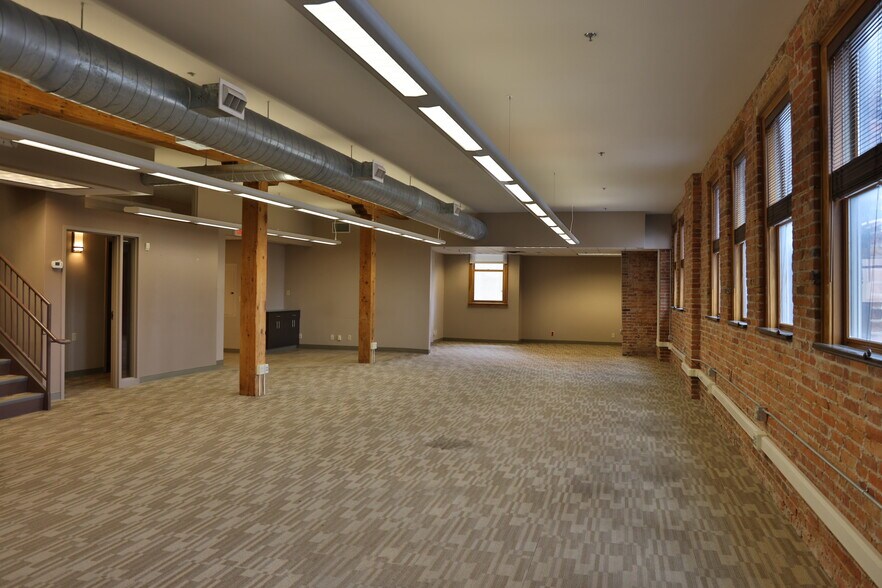 More Photos Of 316 S Clinton St, Syracuse Loft Creative Space For Lease