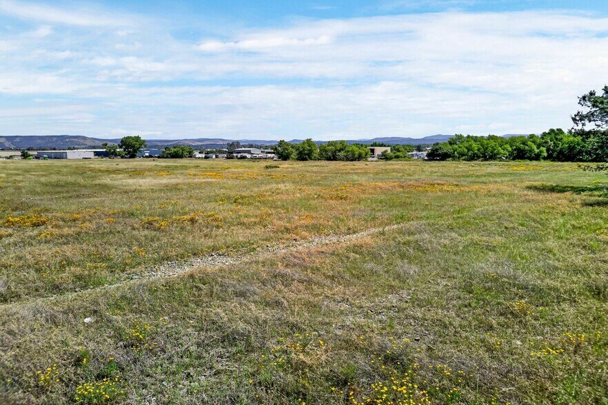 More Photos Of 7th Ave, Oroville Land For Sale