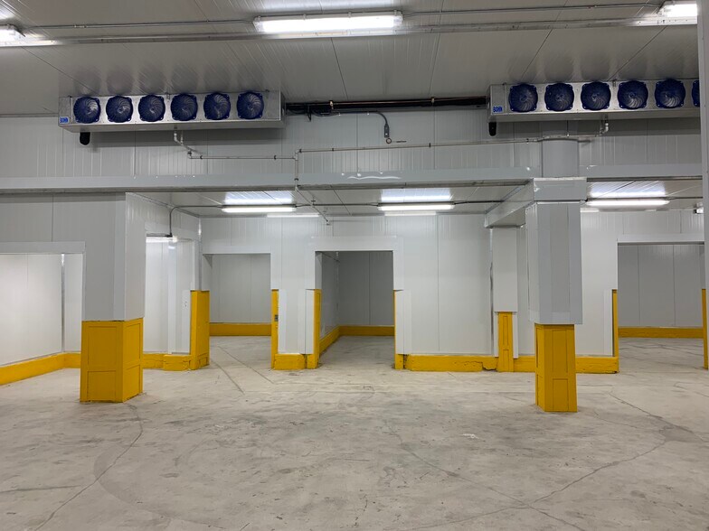 More Photos Of 1370-1380 NW 22nd St, Miami Warehouse For Lease