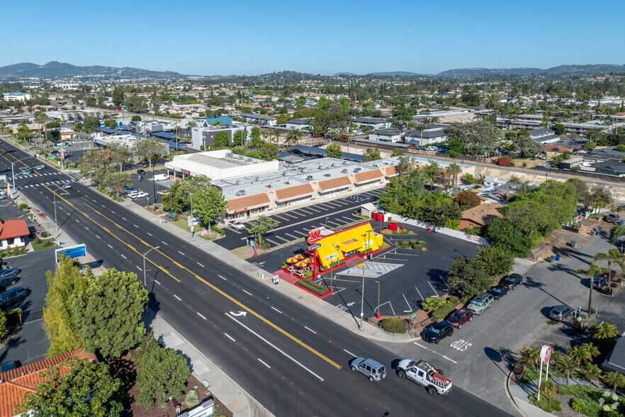 More Photos Of 940 E Valley Pky, Escondido General Retail For Lease