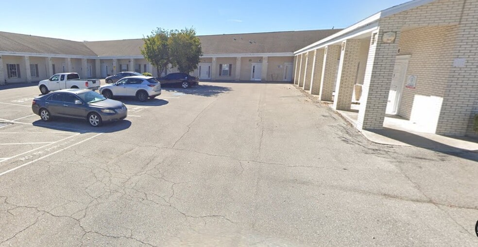 More Photos Of 3660 Central Ave, Fort Myers Medical For Lease