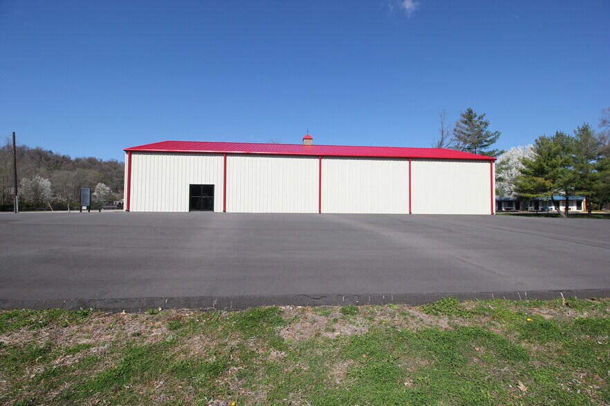 More Photos Of 34 Smokey Bear Ln, Covington Light Distribution For Sale