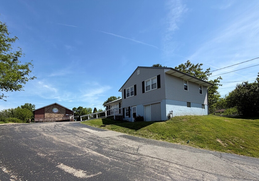 More Photos Of 4369-4371 Northern Pike, Monroeville Schools For Sale