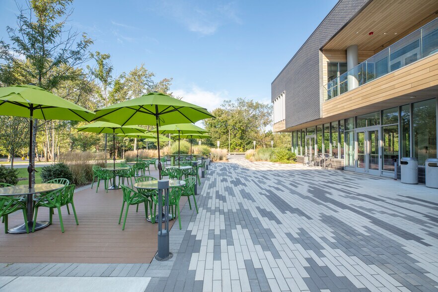 More Photos Of 35 New England Business Center Dr, Andover Office For Lease