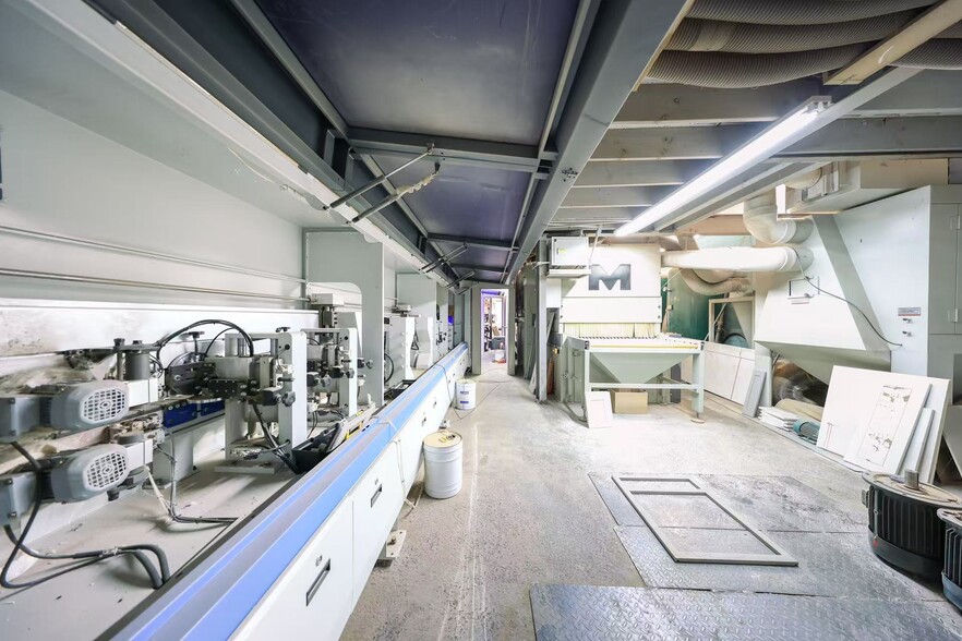 More Photos Of 1015 Pennsylvania Ave, Linden Manufacturing For Sale