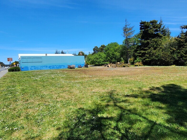 More Photos Of 1738 Oregon St, Port Orford Contractor Storage Yard For Sale