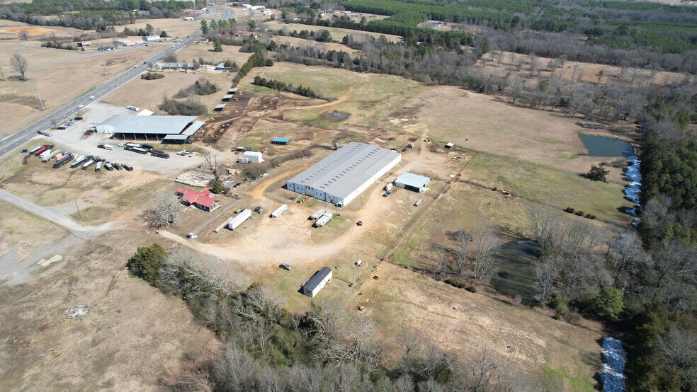 More Photos Of 99 Stacks Dr, Damascus Horse Stables For Sale