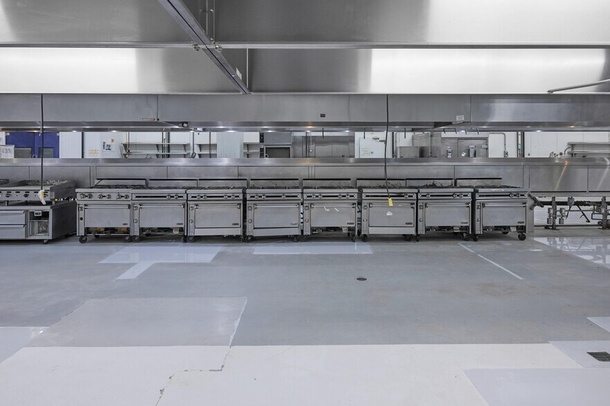 More Photos Of 3000-3090 E Washington Blvd, Los Angeles Refrigeration Cold Storage For Lease