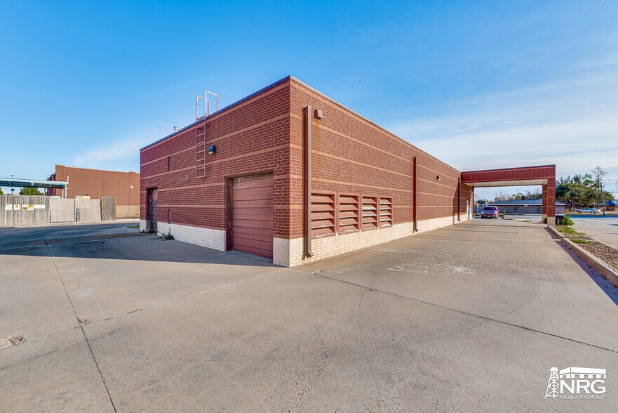 More Photos Of 4218 W Wadley Ave, Midland Freestanding For Sale