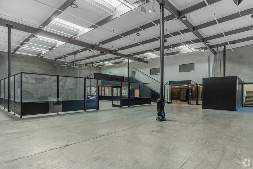 More Photos Of 2937 Norman Strasse Rd, San Marcos Warehouse For Lease