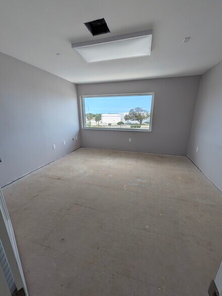 More Photos Of 10045 Overseas Hwy, Marathon Medical For Lease