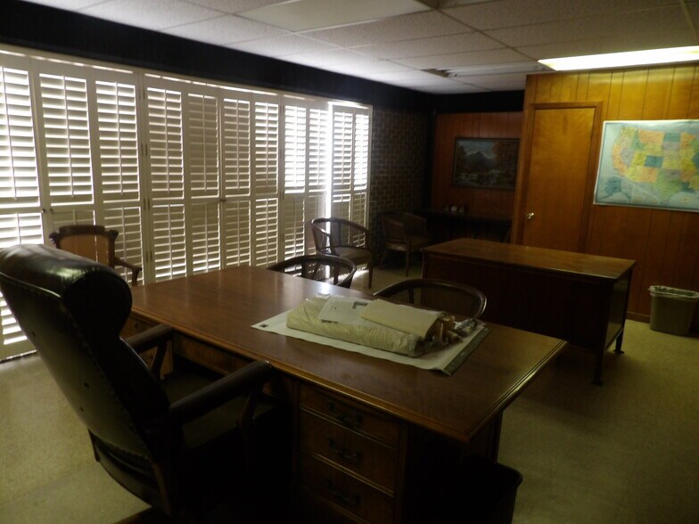 More Photos Of 1812 Wayside Dr, Houston Distribution For Lease