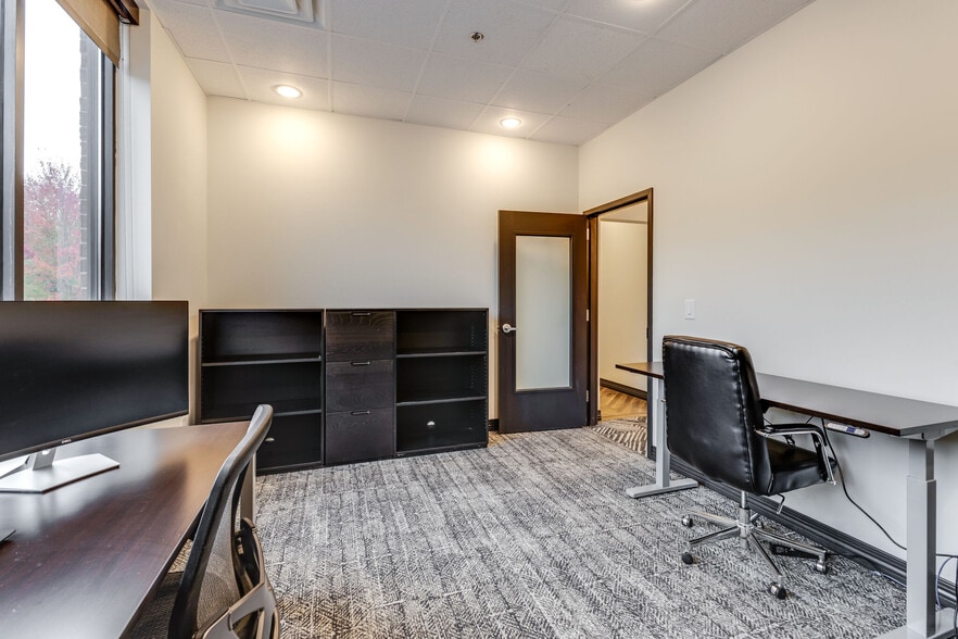 More Photos Of 1612 Westgate Cir, Brentwood Office For Lease