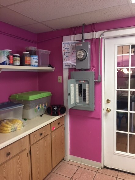 More Photos Of 7991 Route 31, Bridgeport Restaurant For Sale