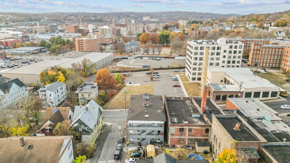 More Photos Of 138 Cherry St, Waterbury Apartments For Sale