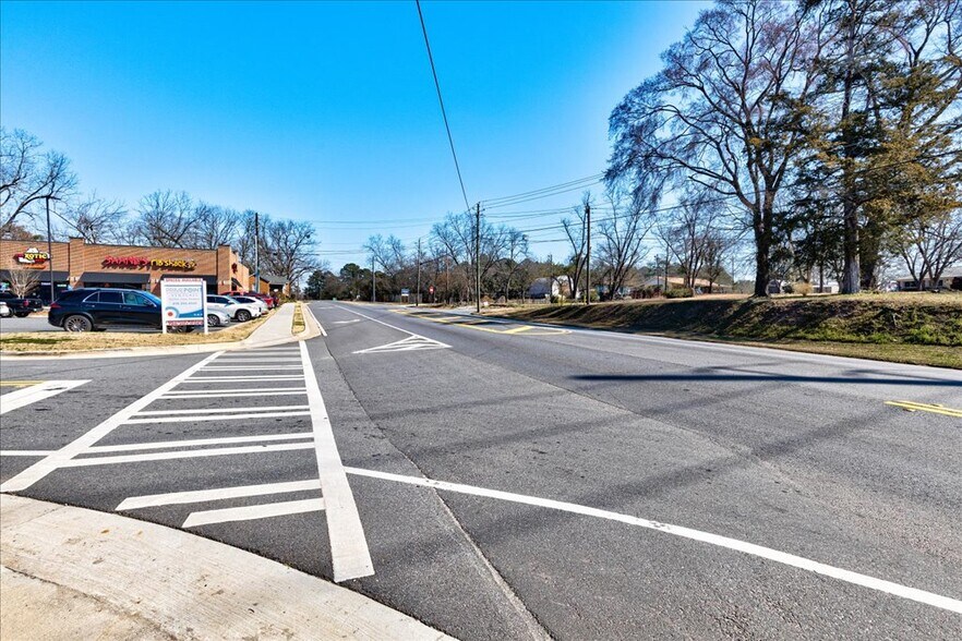 More Photos Of 438 Cabiness Road, Forsyth Storefront Retail Office For Sale