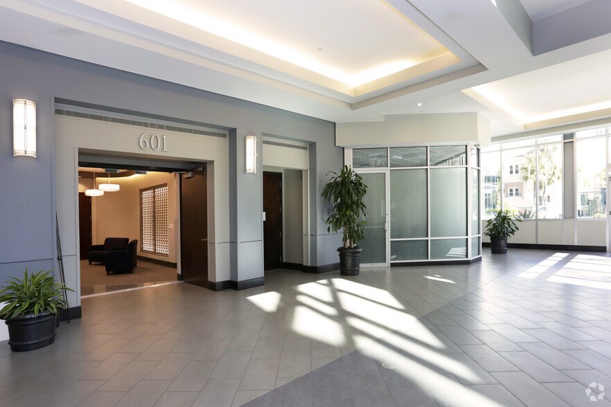 More Photos Of 603 7th St S, Saint Petersburg Medical For Lease